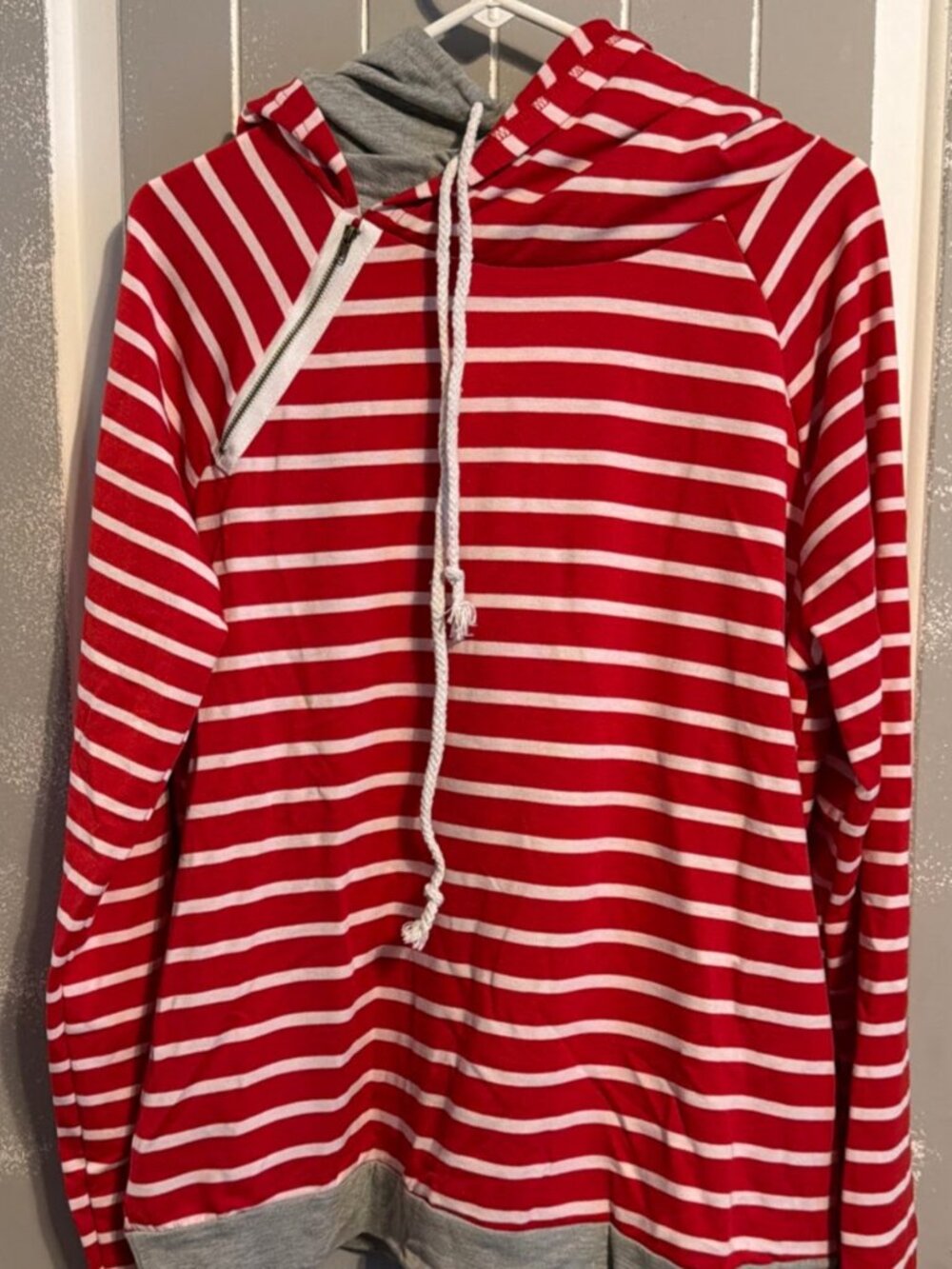 Godshield Women’s Hoodie Red White & Gray Drawstring Pockets Size XL NIP New